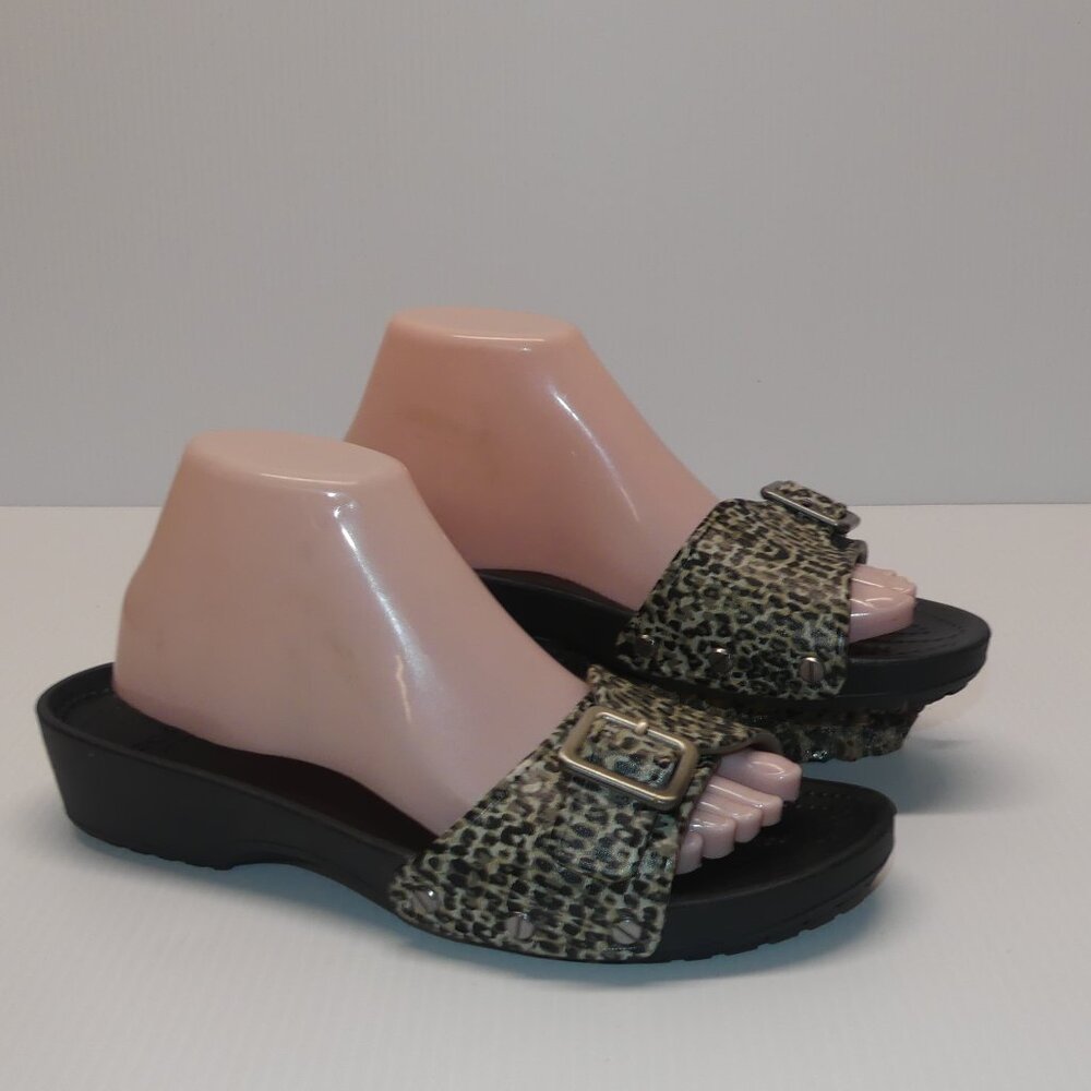 Women's Crocs Sarah Leopard Print slide sandals buckle sz 10